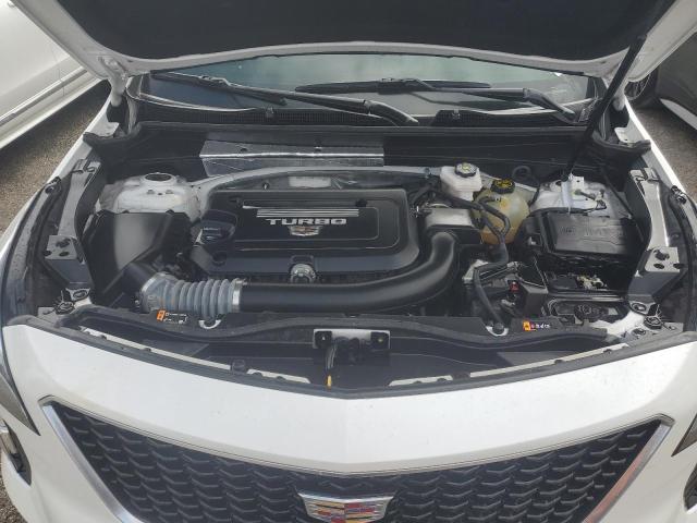 82495554-2022-cadillac-xt4_12