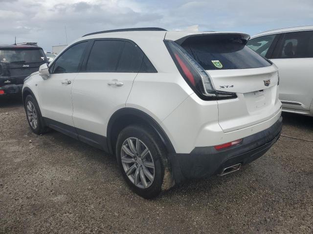 82495554-2022-cadillac-xt4_2