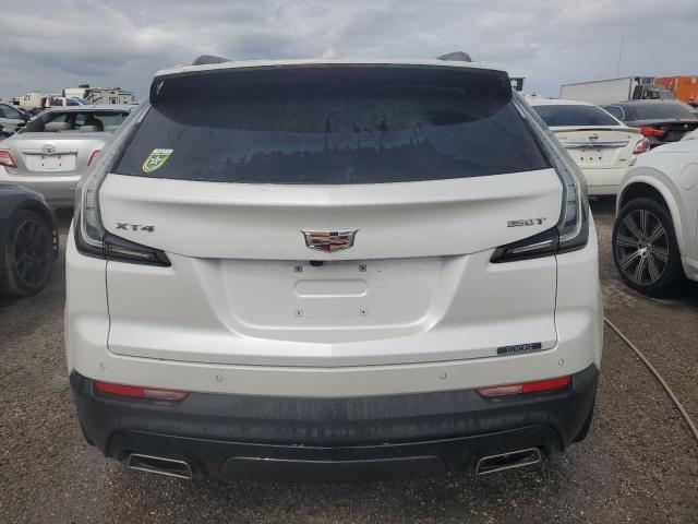 82495554-2022-cadillac-xt4_6