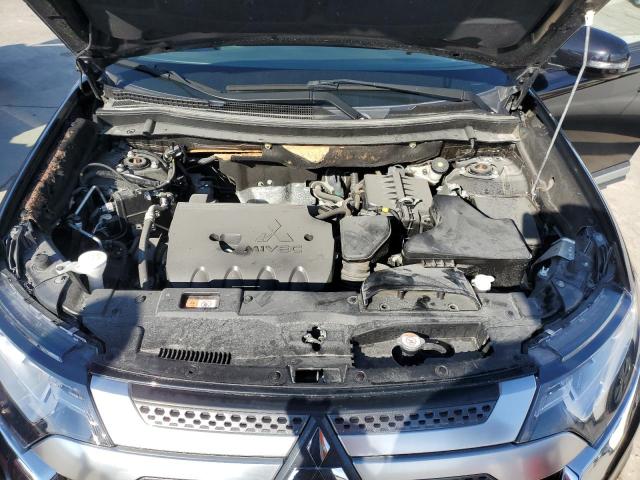 82509203-2019-mitsubishi-outlander_12