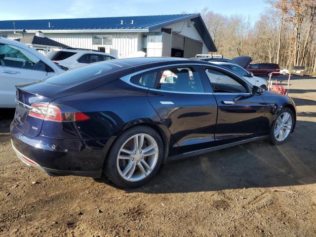 82538394-2015-tesla-model-s_3