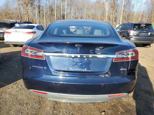 82538394-2015-tesla-model-s_6