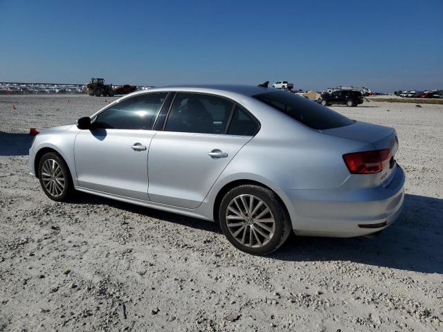 82560294-2015-volkswagen-jetta_2