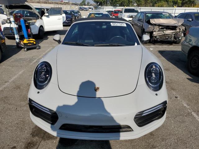 82577523-2018-porsche-911_5