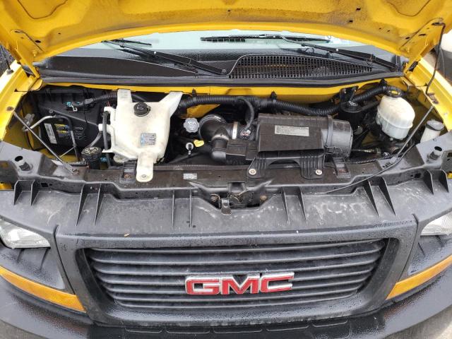 82579433-2010-gmc-savana_11