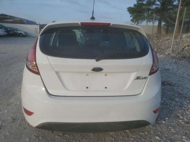 82599164-2016-ford-fiesta_6