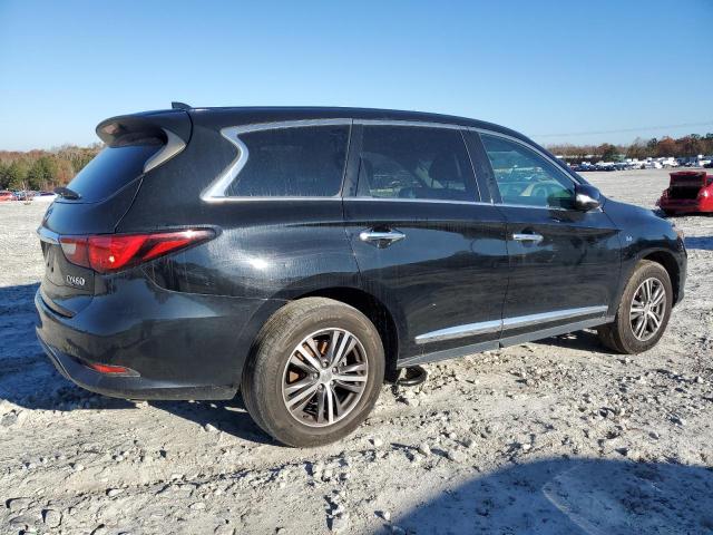 82606034-2018-infiniti-qx60_3