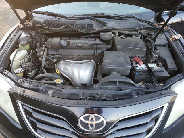 82608974-2011-toyota-camry_11