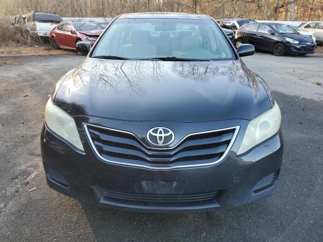 82608974-2011-toyota-camry_5