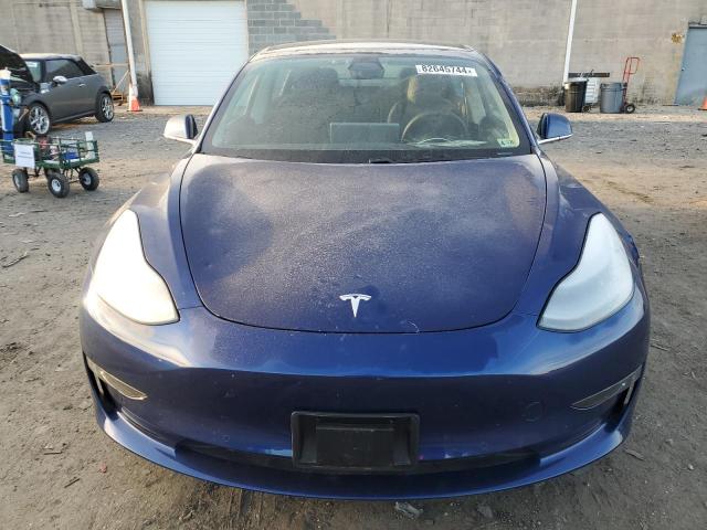 82645744-2019-tesla-model-3_5