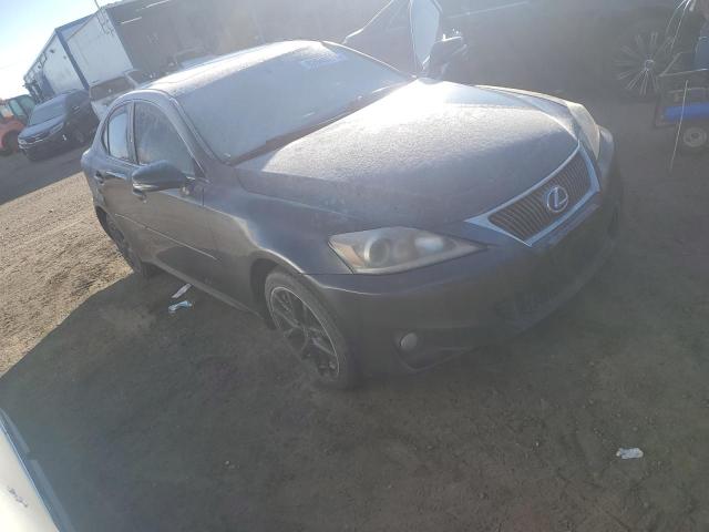 82646574-2011-lexus-is_4