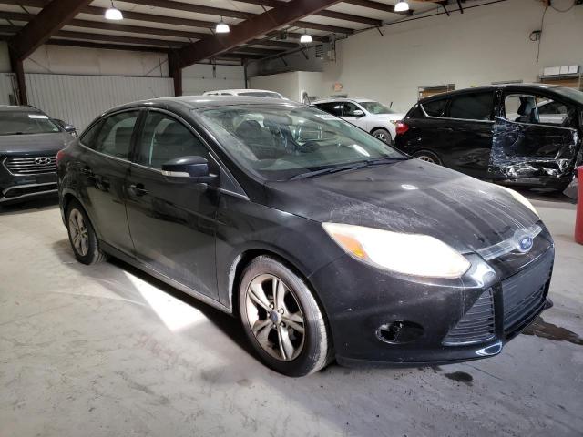 82650114-2014-ford-focus_4