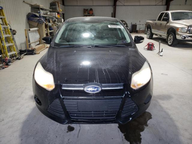 82650114-2014-ford-focus_5