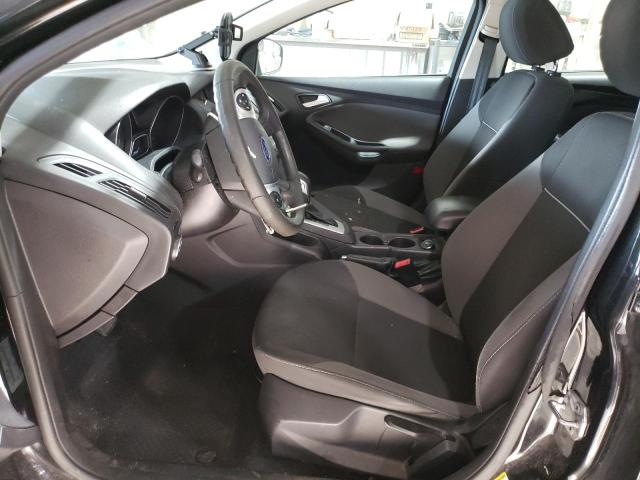 82650114-2014-ford-focus_7