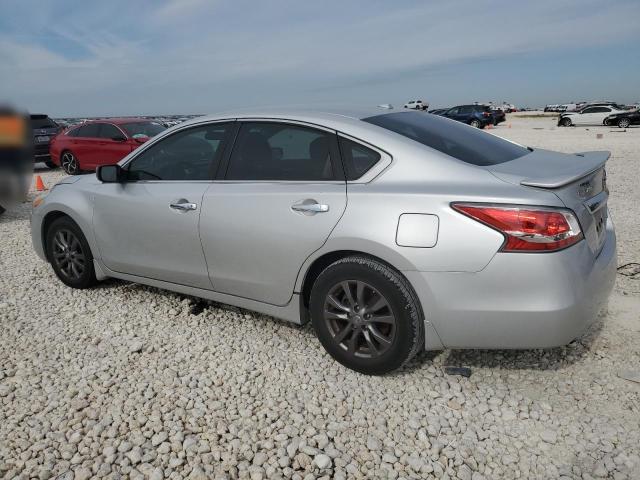 82688724-2015-nissan-altima_2