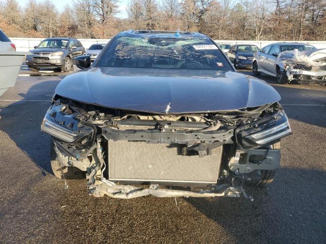 82691124-2023-acura-tlx_5