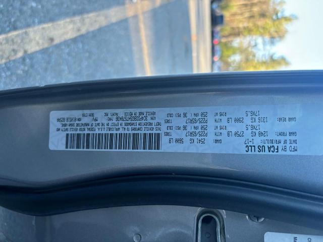 82705154-2017-dodge-journey_10