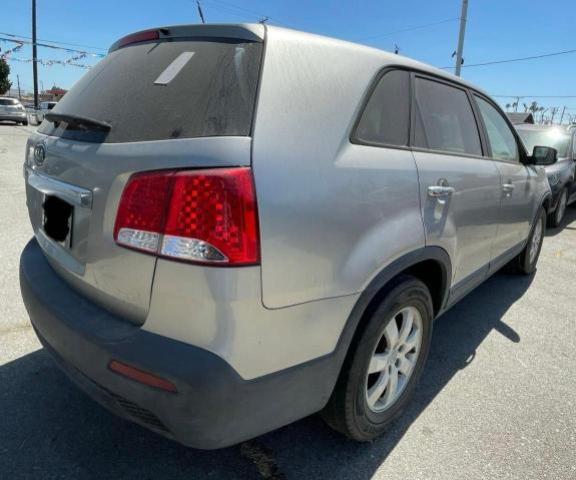 82711014-2012-kia-sorento_4