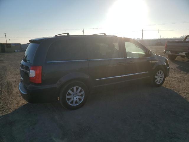 82719914-2014-chrysler-minivan_3