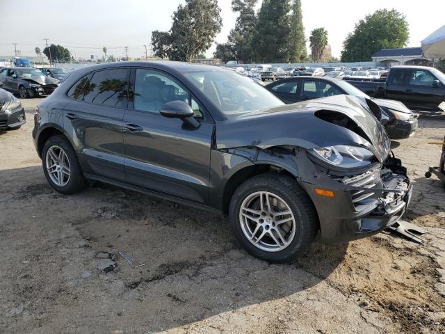 82764643-2017-porsche-macan_4