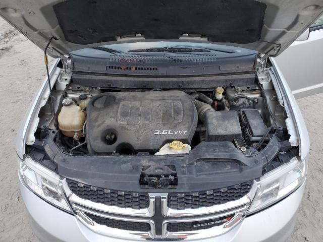 82767184-2014-dodge-journey_12