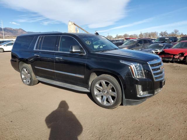 82767673-2019-cadillac-escalade_4