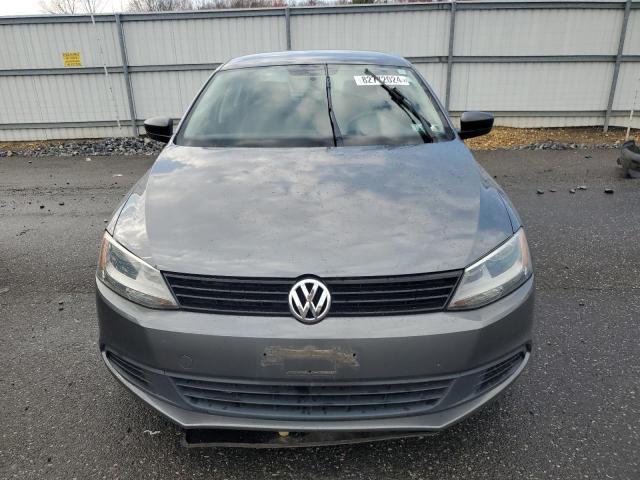 82772024-2011-volkswagen-jetta_5