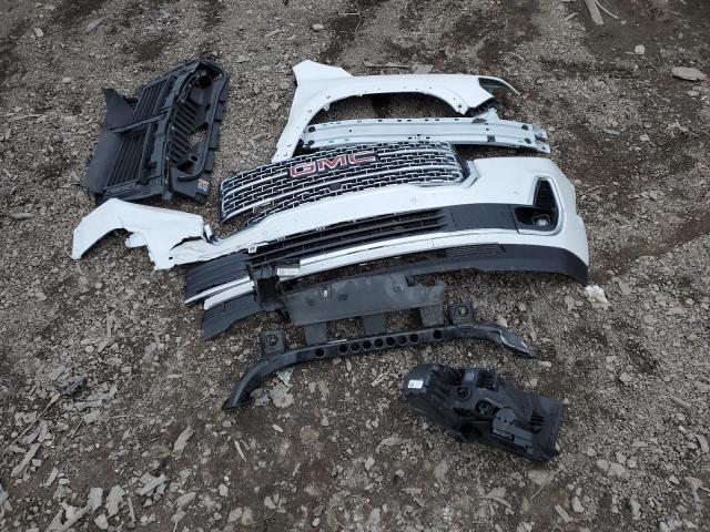 82810223-2022-gmc-acadia-den_13