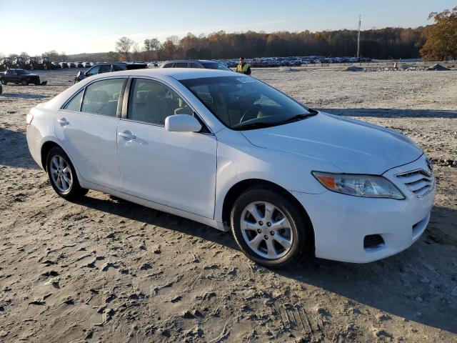 82811754-2011-toyota-camry_4