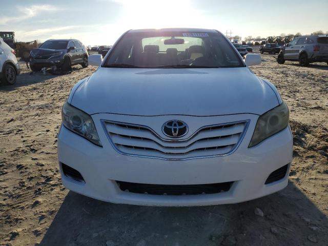 82811754-2011-toyota-camry_5