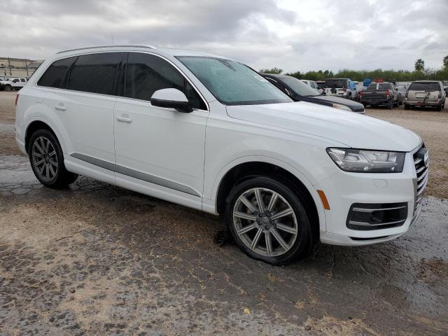 82816574-2017-audi-q7_4