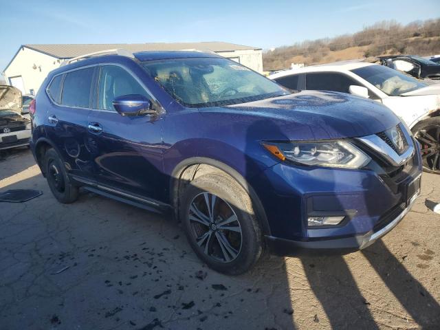 82837824-2017-nissan-rogue_4