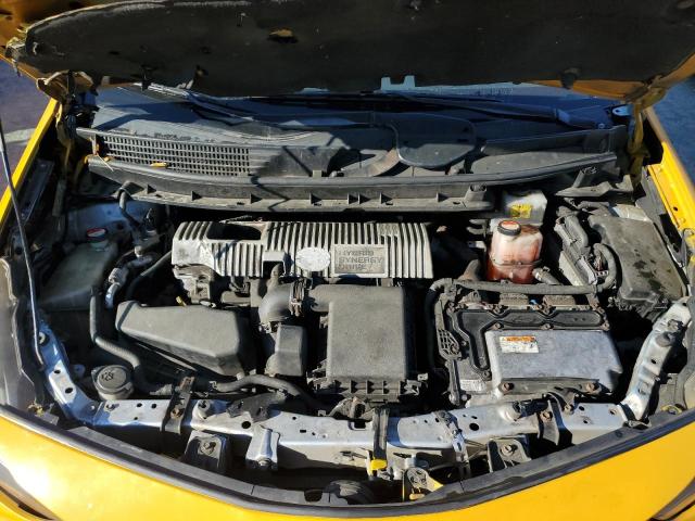 82870794-2016-toyota-prius_11