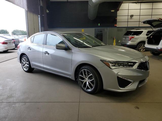 82887994-2019-acura-ilx_4