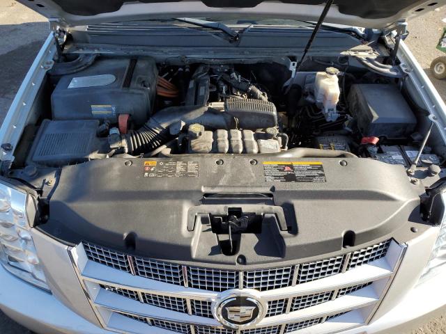 82891583-2011-cadillac-escalade_12