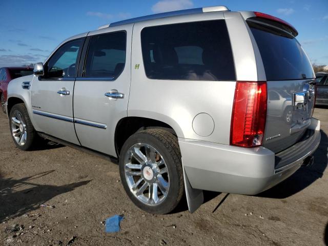 82891583-2011-cadillac-escalade_2