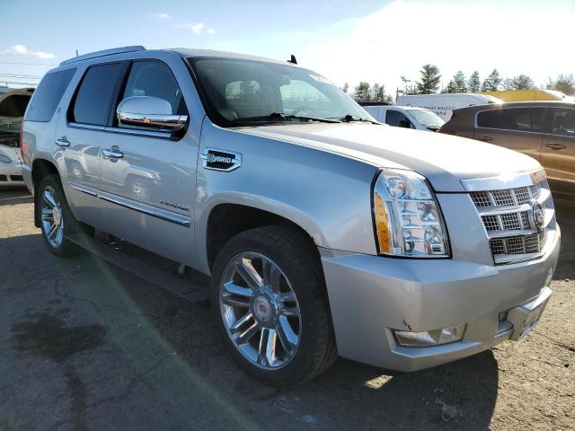 82891583-2011-cadillac-escalade_4