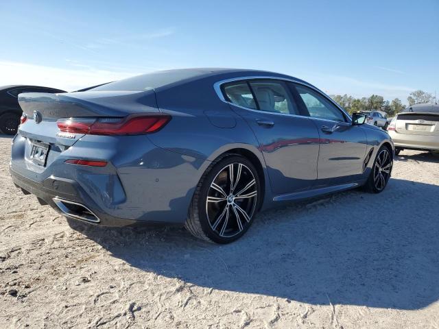 82894104-2022-bmw-m8_3