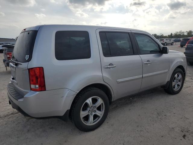 82909544-2015-honda-pilot_3