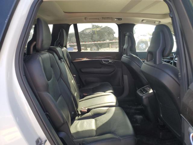 82932954-2016-volvo-xc90_11