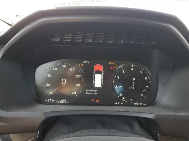 82932954-2016-volvo-xc90_9