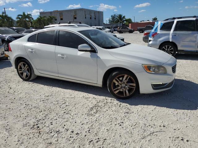 82973084-2015-volvo-s60_4