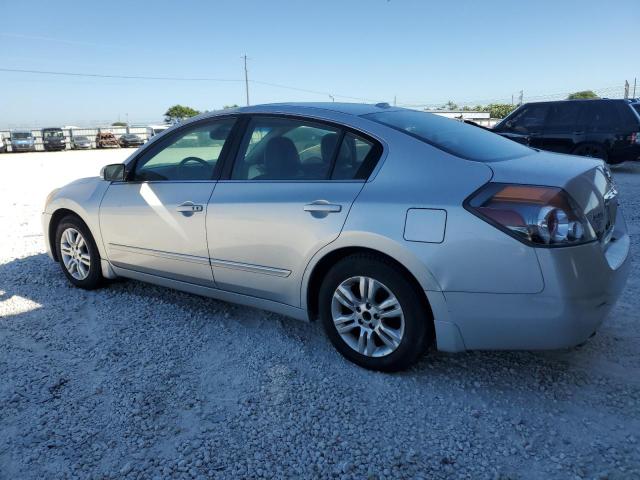 83007364-2010-nissan-altima_2