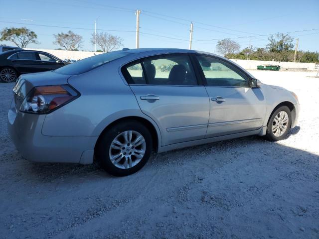 83007364-2010-nissan-altima_3