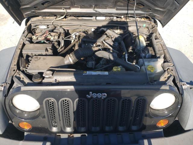 83036094-2010-jeep-wrangler_12