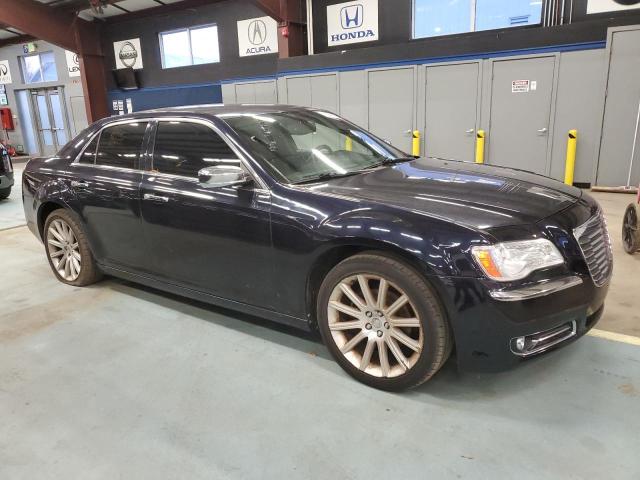 83044114-2012-chrysler-300_4