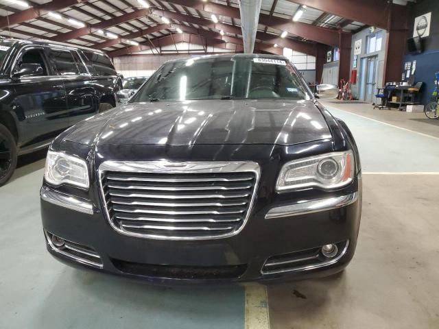 83044114-2012-chrysler-300_5