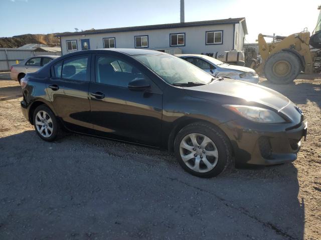 83067774-2013-mazda-3_4