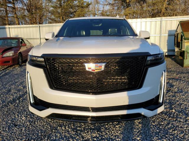 83071824-2022-cadillac-escalade_5