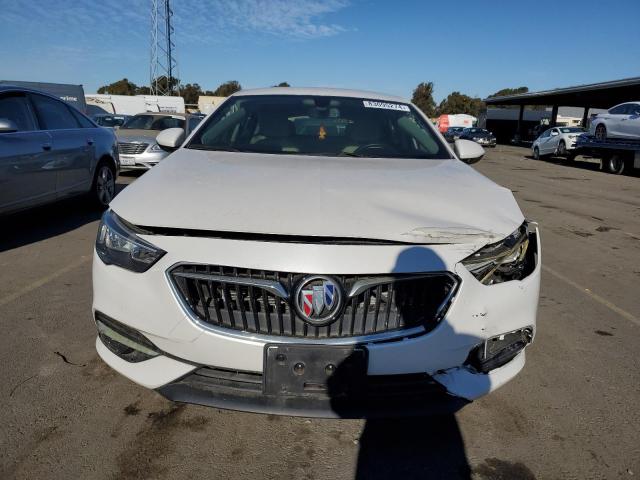 83095274-2018-buick-regal_5